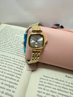 Reloj de Mujer Cuadrado con dial blanco