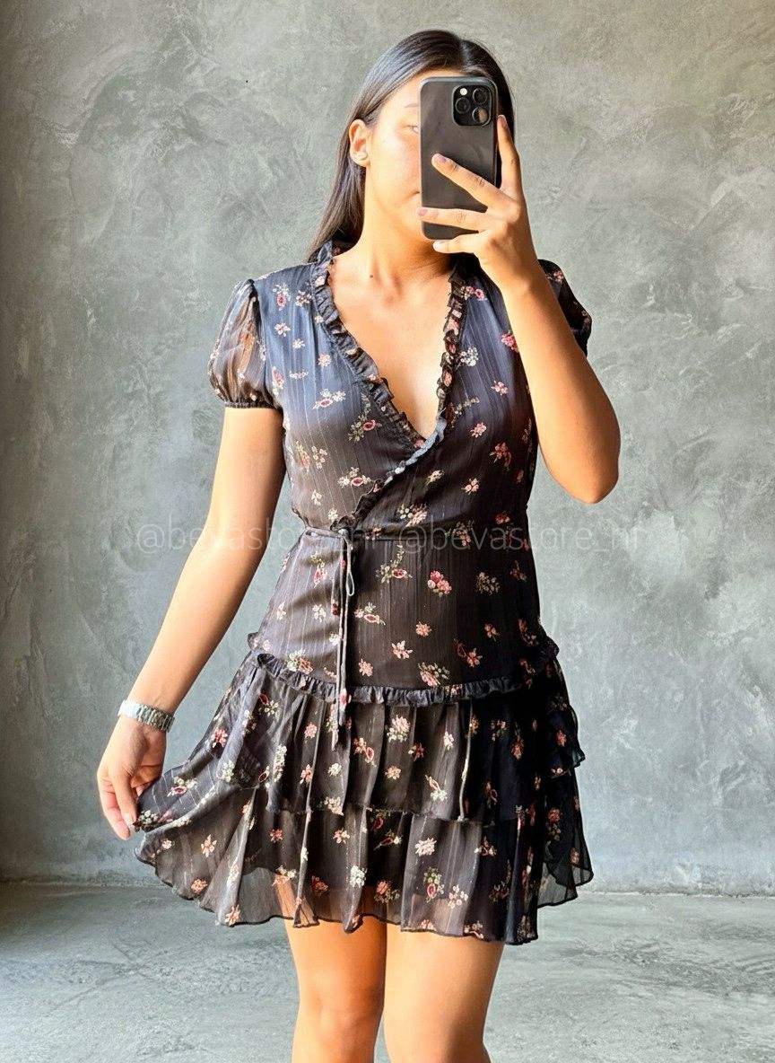 Vestido negro floreado