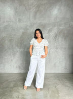 Top floral con cuello en V