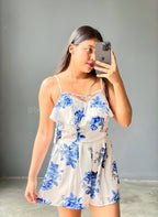 Monito blanco floral