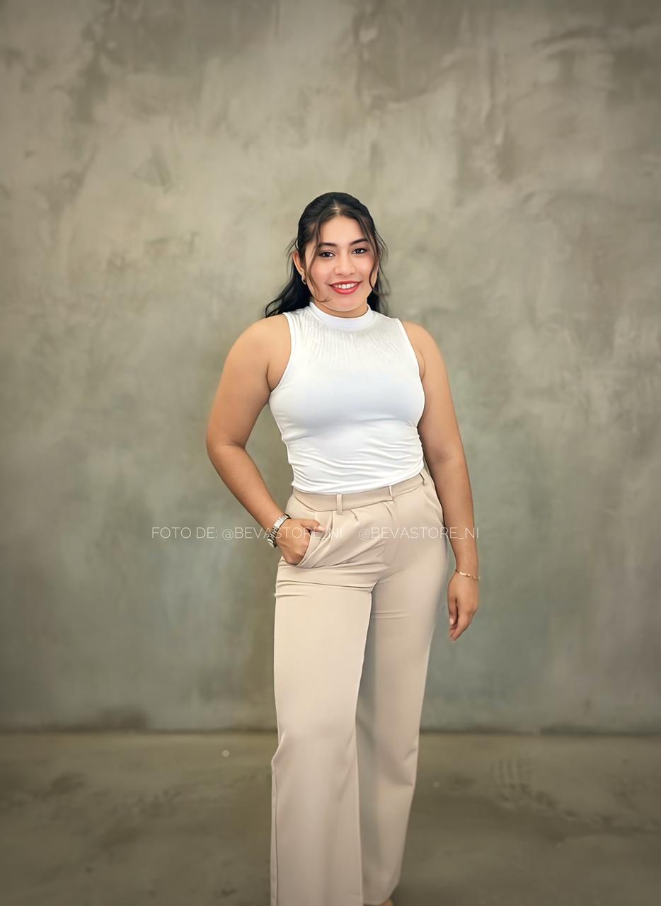 Top cuello de tortuga con perlitas