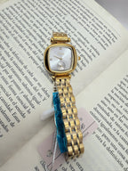 Reloj de Mujer Cuadrado con dial blanco