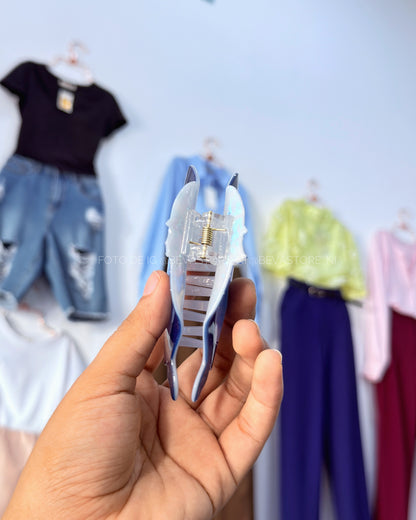 Pinza de cabello de ballena con bebé