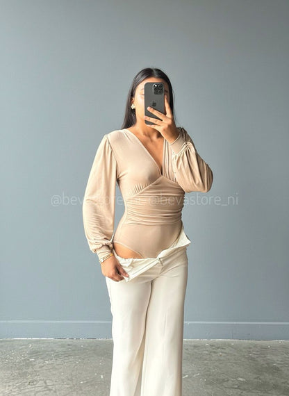 Bodysuit manga larga cuello en V
