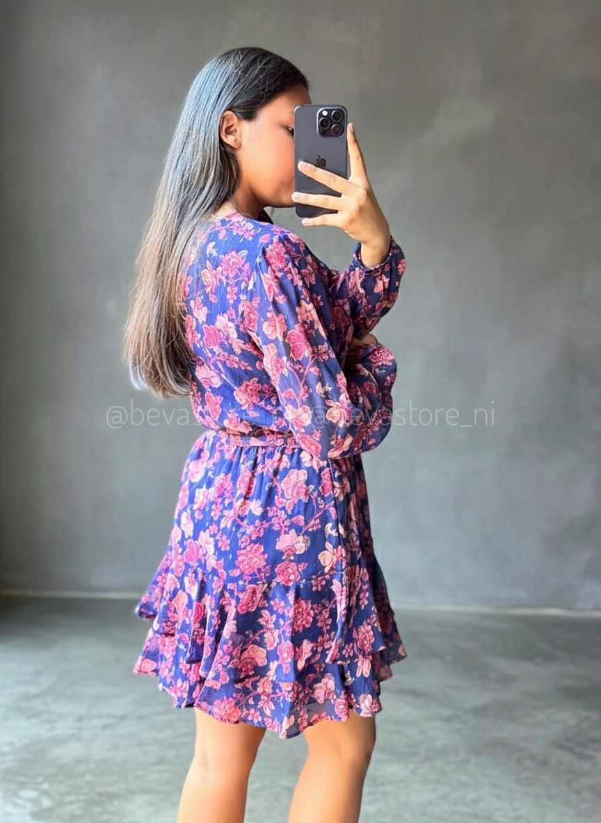 Vestido morado floreado