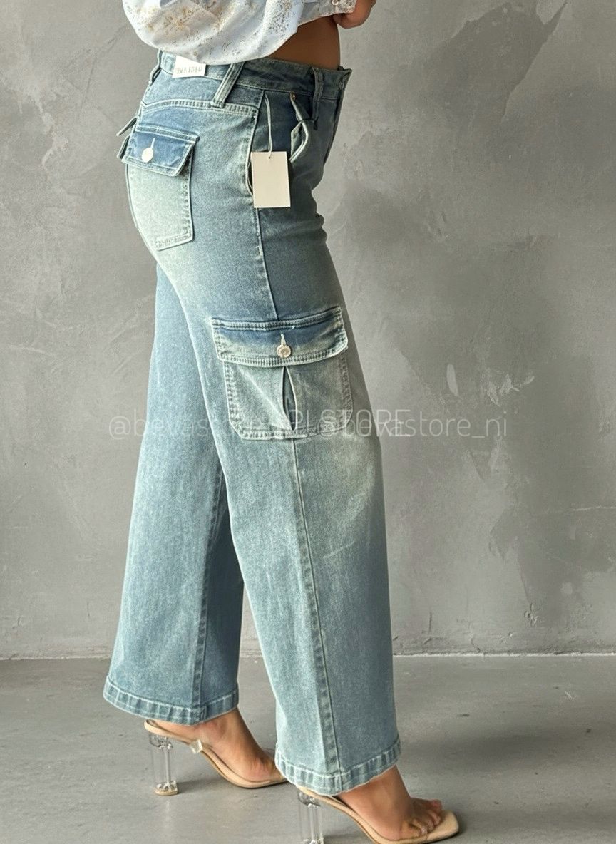 Pantalón Jeans cargo talle bajo