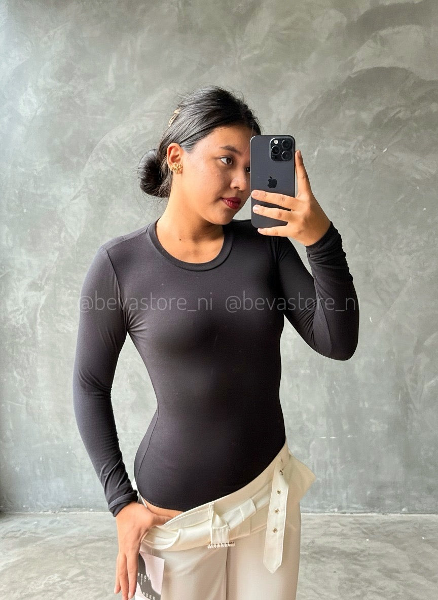Bodysuit manga larga y cuello redondo
