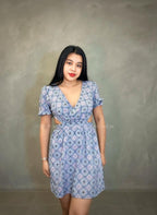 Vestido corto celeste con estampado