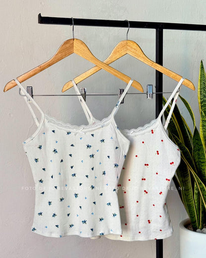 Top blanco con diseños