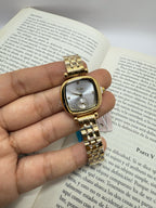 Reloj de Mujer Cuadrado con dial blanco