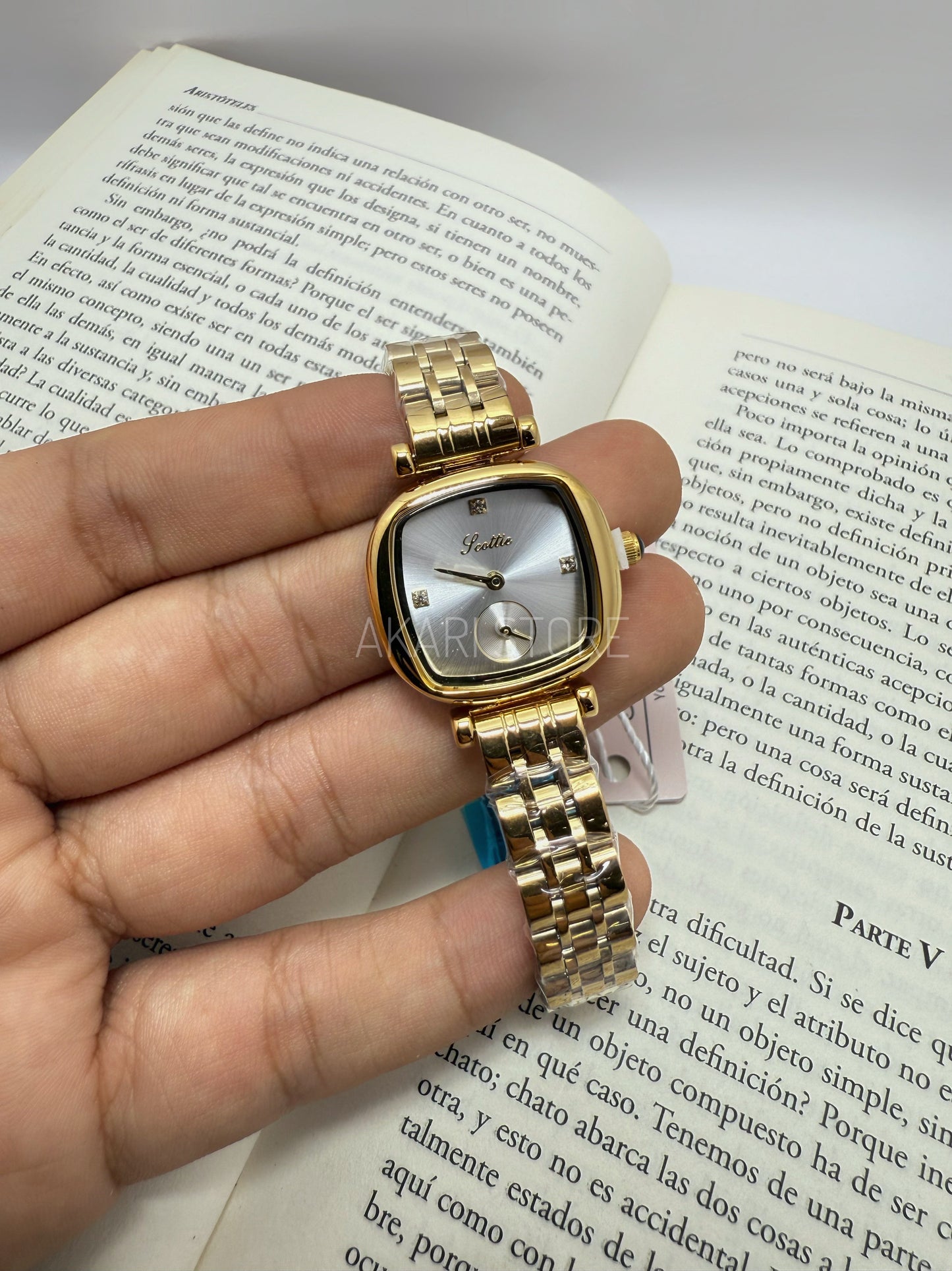 Reloj de Mujer Cuadrado con dial blanco