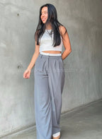 Pantalón recto con detalle de bóxer