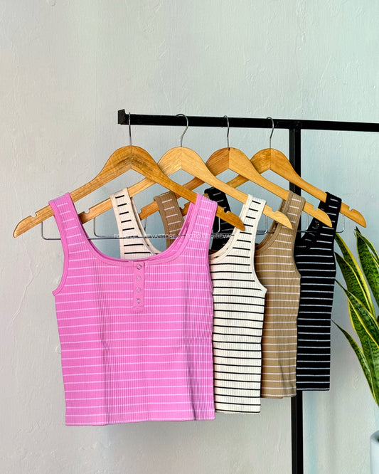 Crop top de rayas sin mangas con ojal