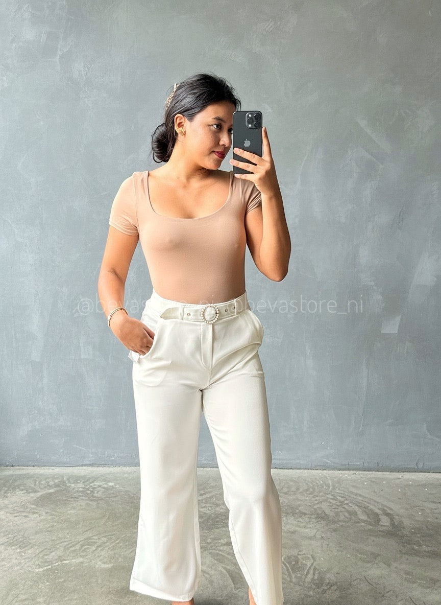 Bodysuit cuello cuadrado con mangas