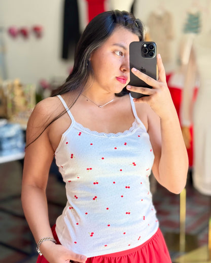 Top blanco con diseños
