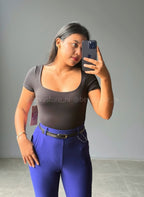 Bodysuit cuello cuadrado con mangas