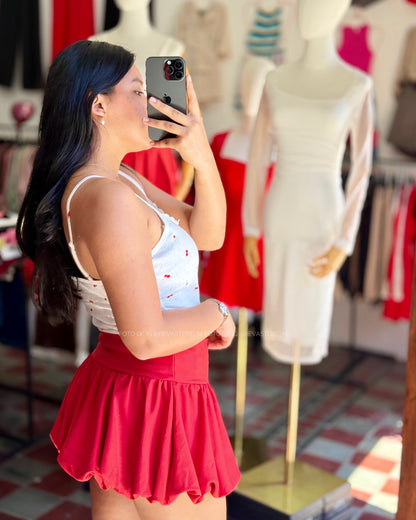 Top blanco con diseños