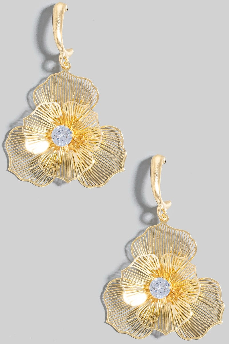 Aretes dorados de Flor con perla