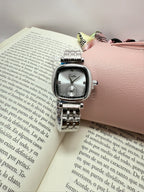 Reloj de Mujer Cuadrado con dial blanco