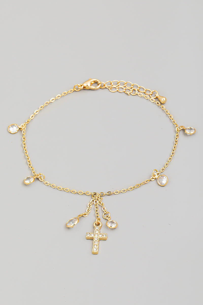 Pulsera con dijes de cruz y circonias