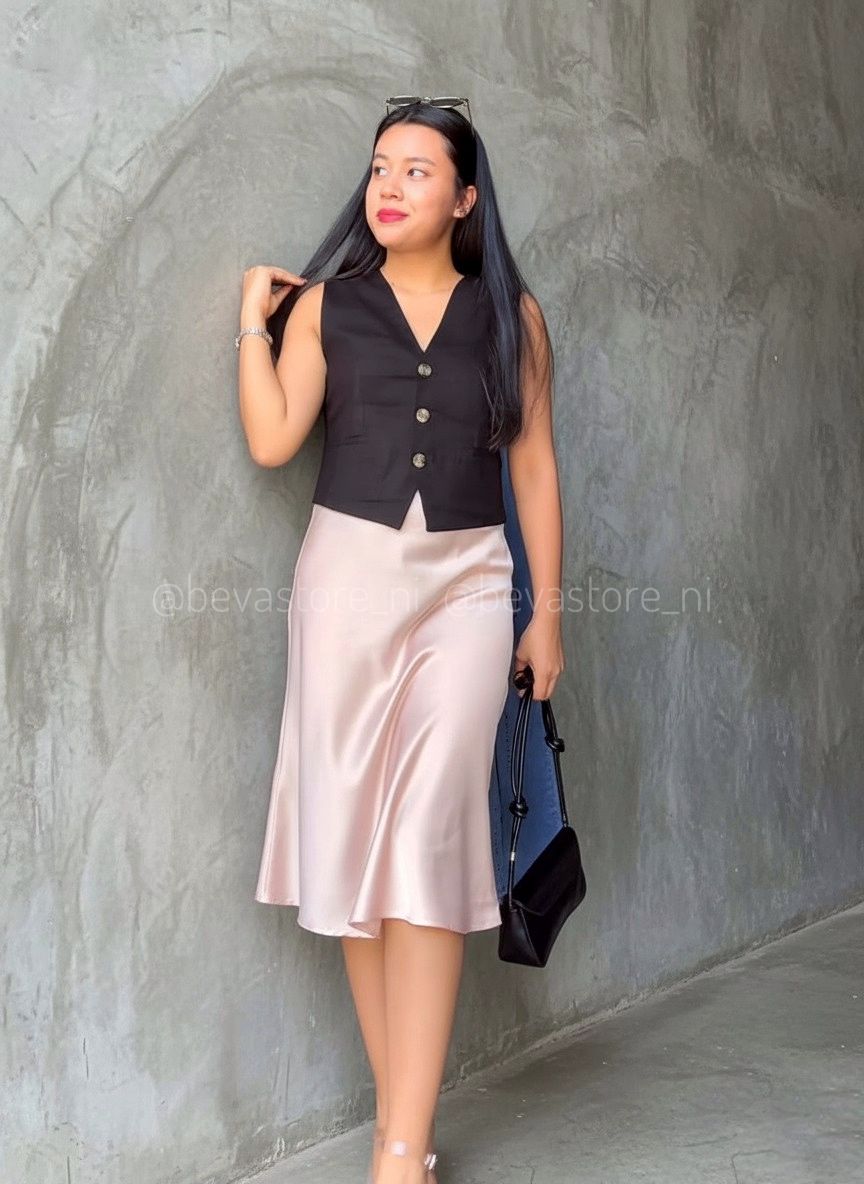 Falda midi satinada perla