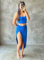 Conjunto de Camisa Corta y Falda Larga Abierta