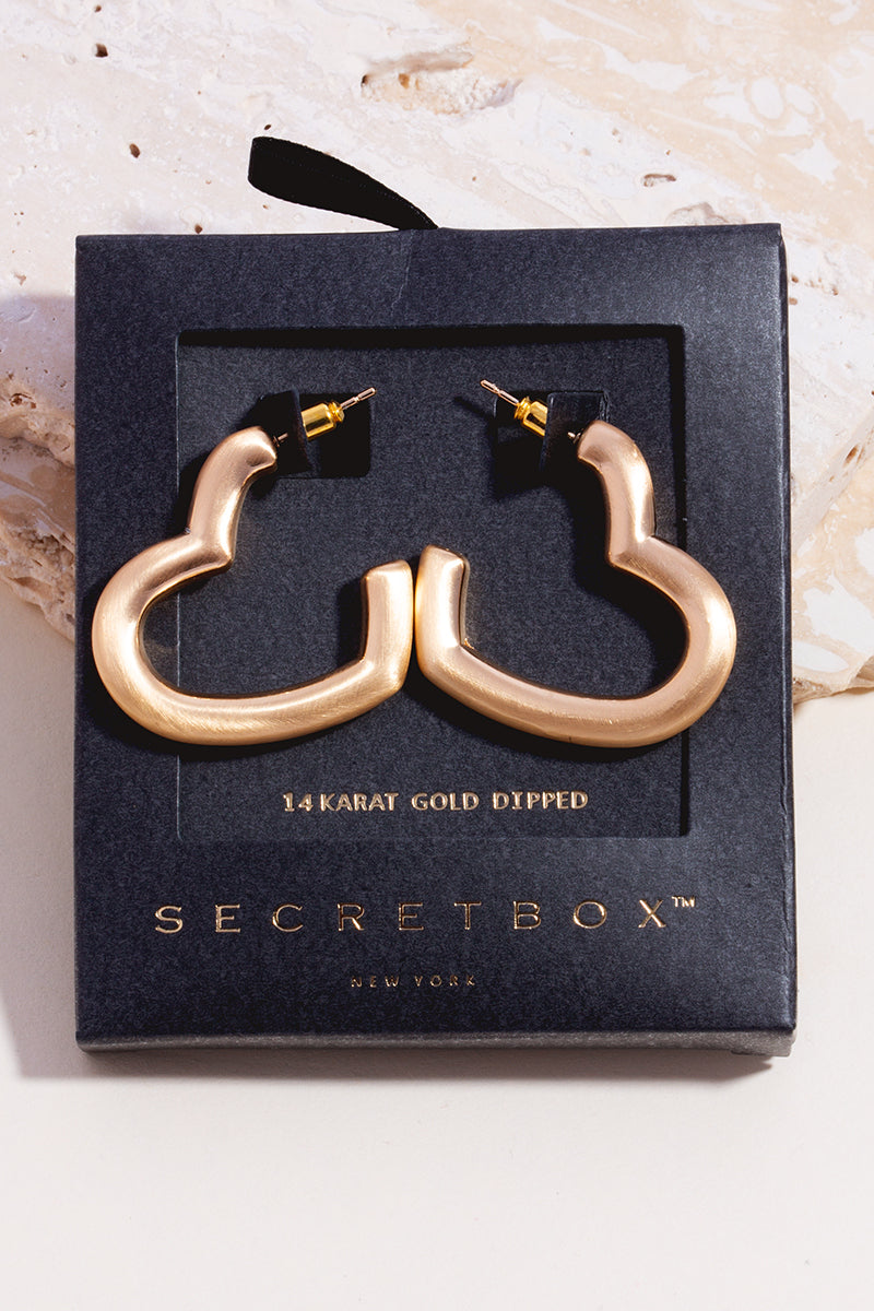 Aretes Dorados con forma de Corazón