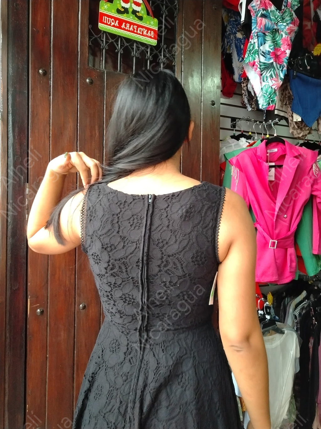 Vestido calado negro corto