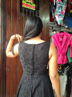 Vestido calado negro corto