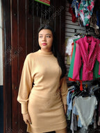 Vestido corto manga larga