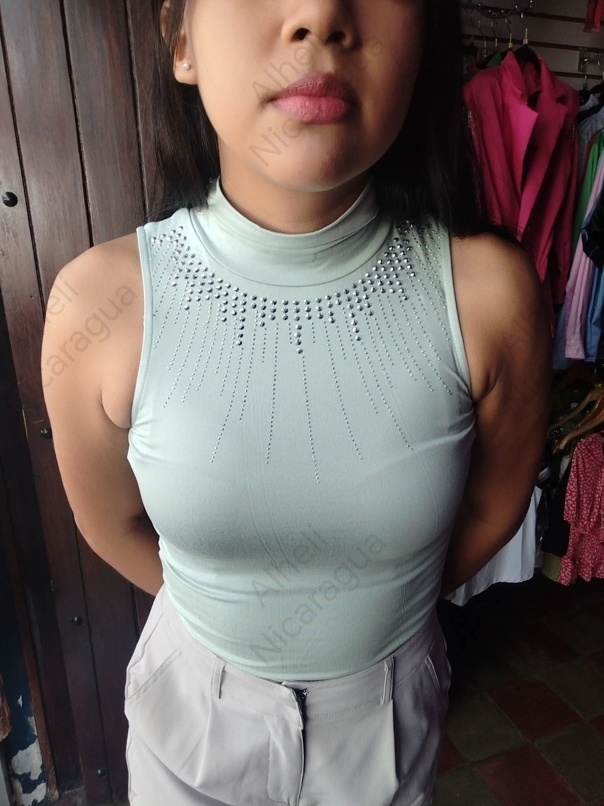 Top cuello de tortuga con perlitas