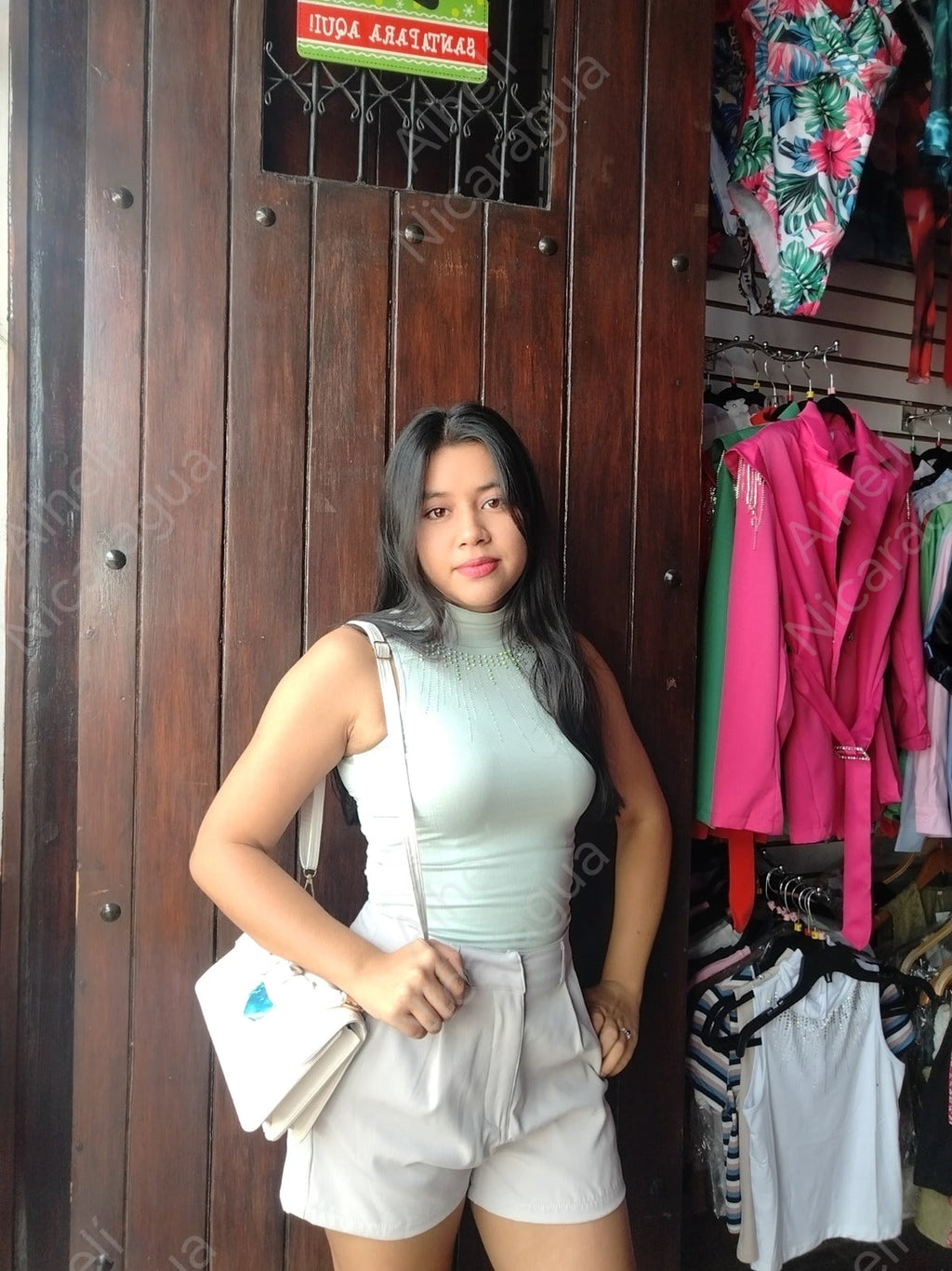 Top cuello de tortuga con perlitas