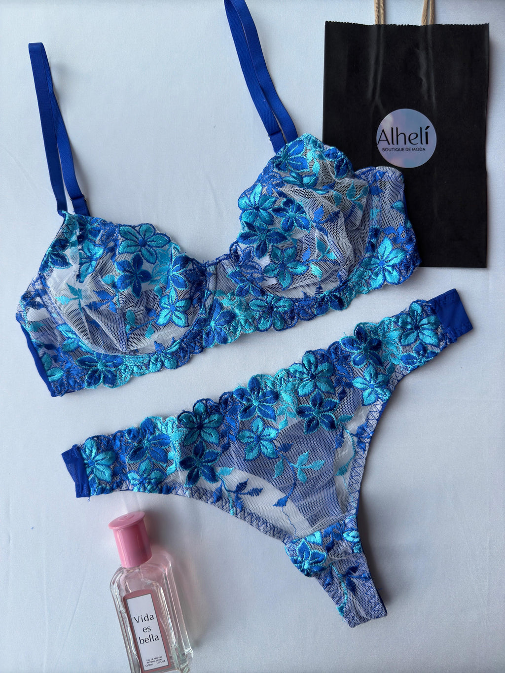 Lencería con bordado floral romántica 2 piezas