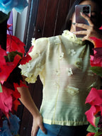 Blusa con flores 3D