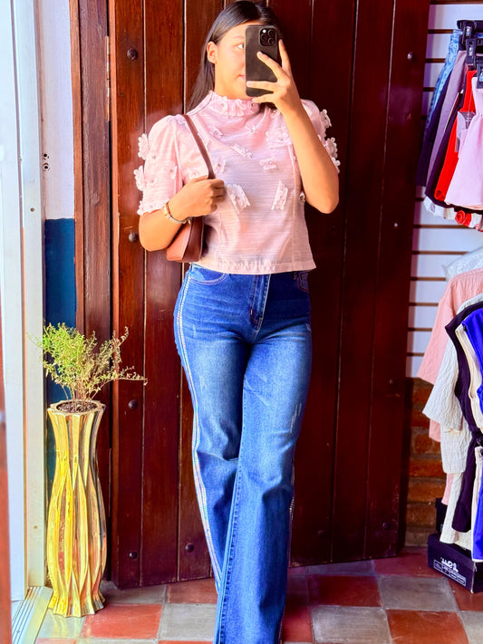 Blusa con flores 3D