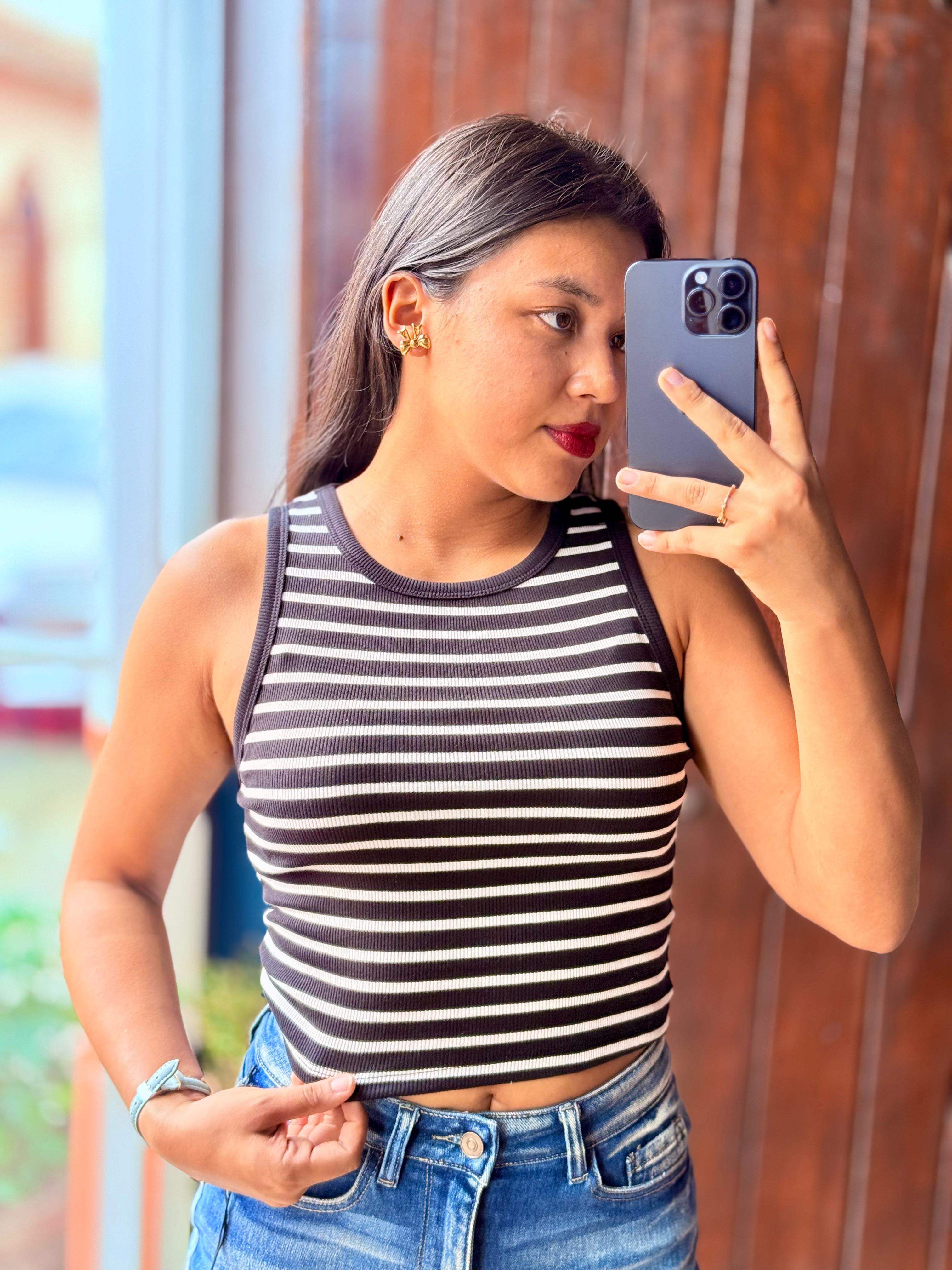 Top rayado sin mangas