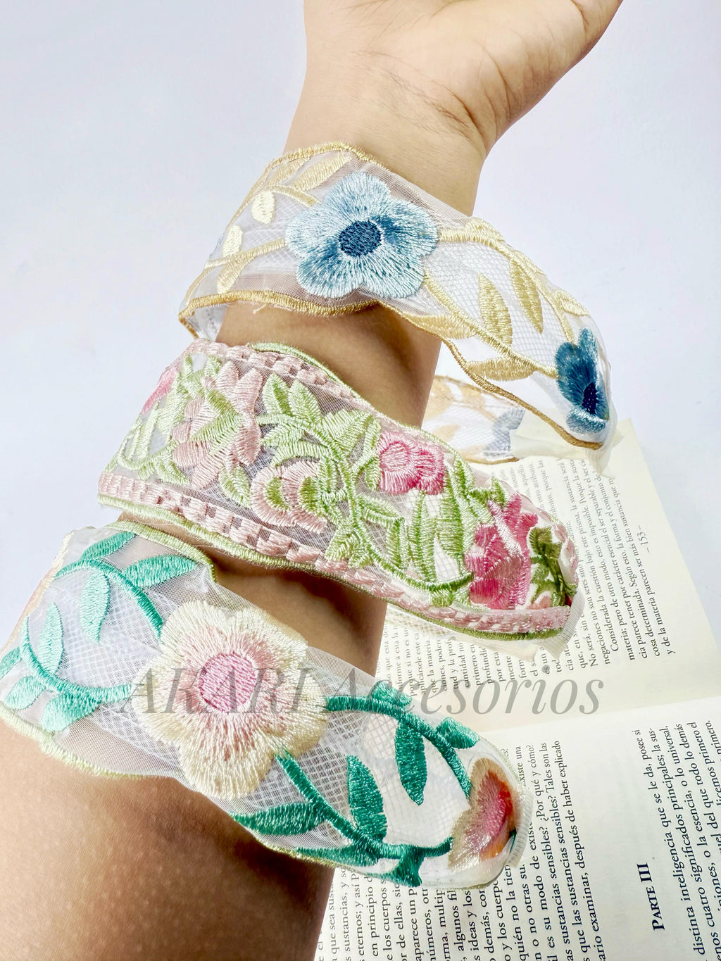 Diadema con estampado floral