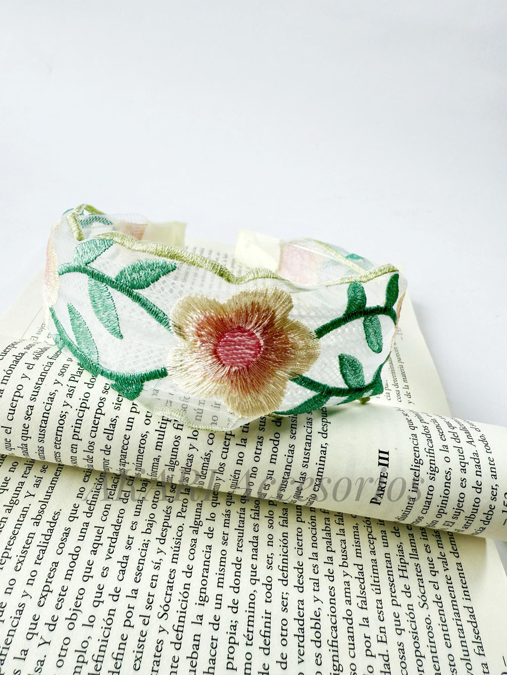 Diadema con estampado floral