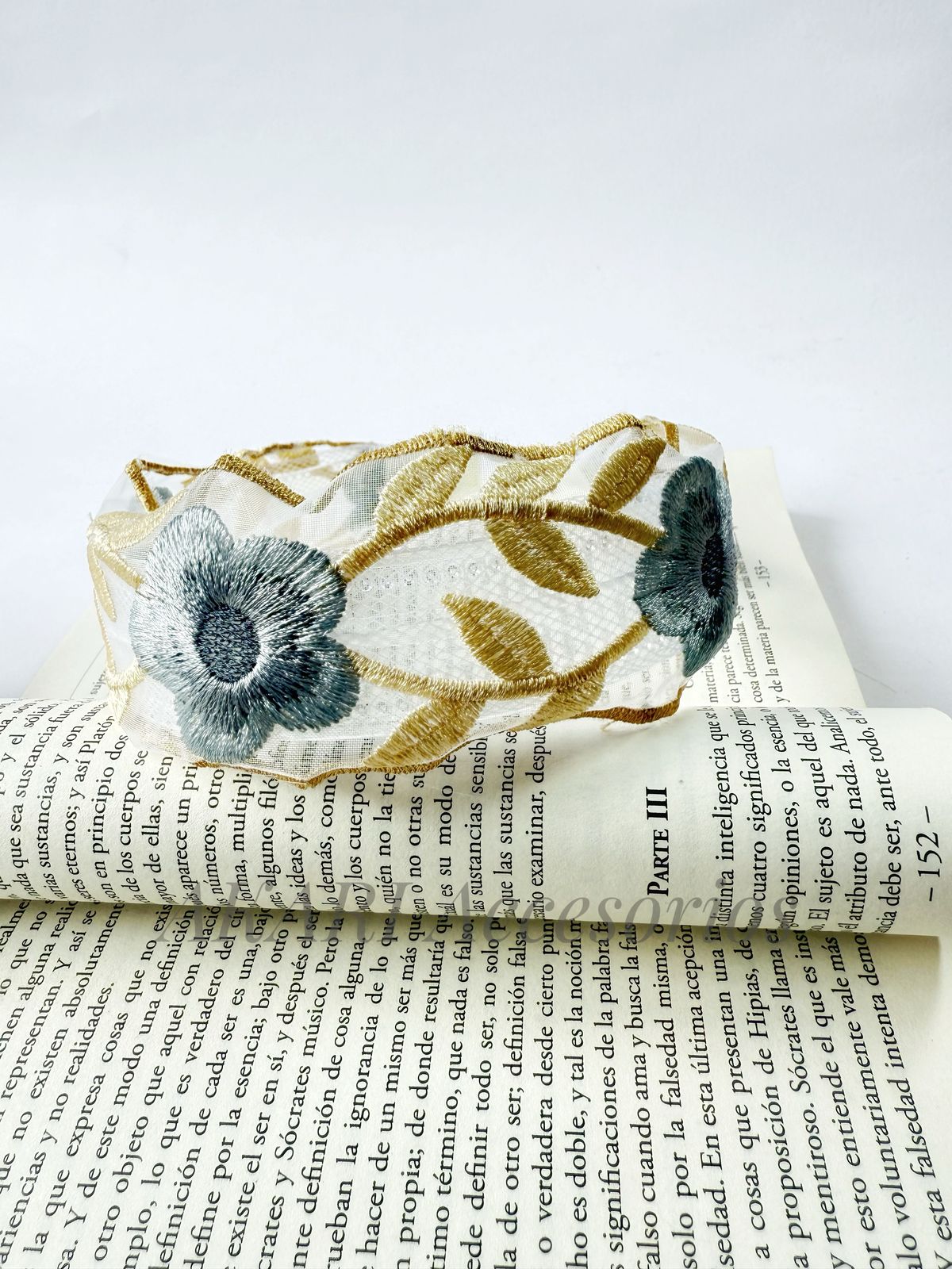 Diadema con estampado floral