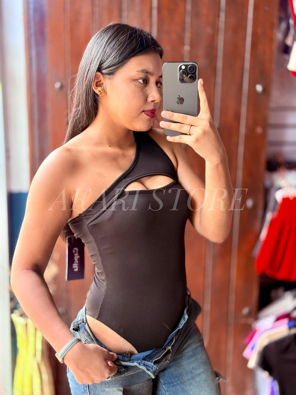 Bodysuit asimétrico con Abertura