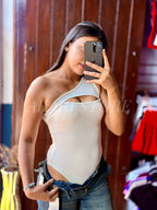 Bodysuit asimétrico con Abertura