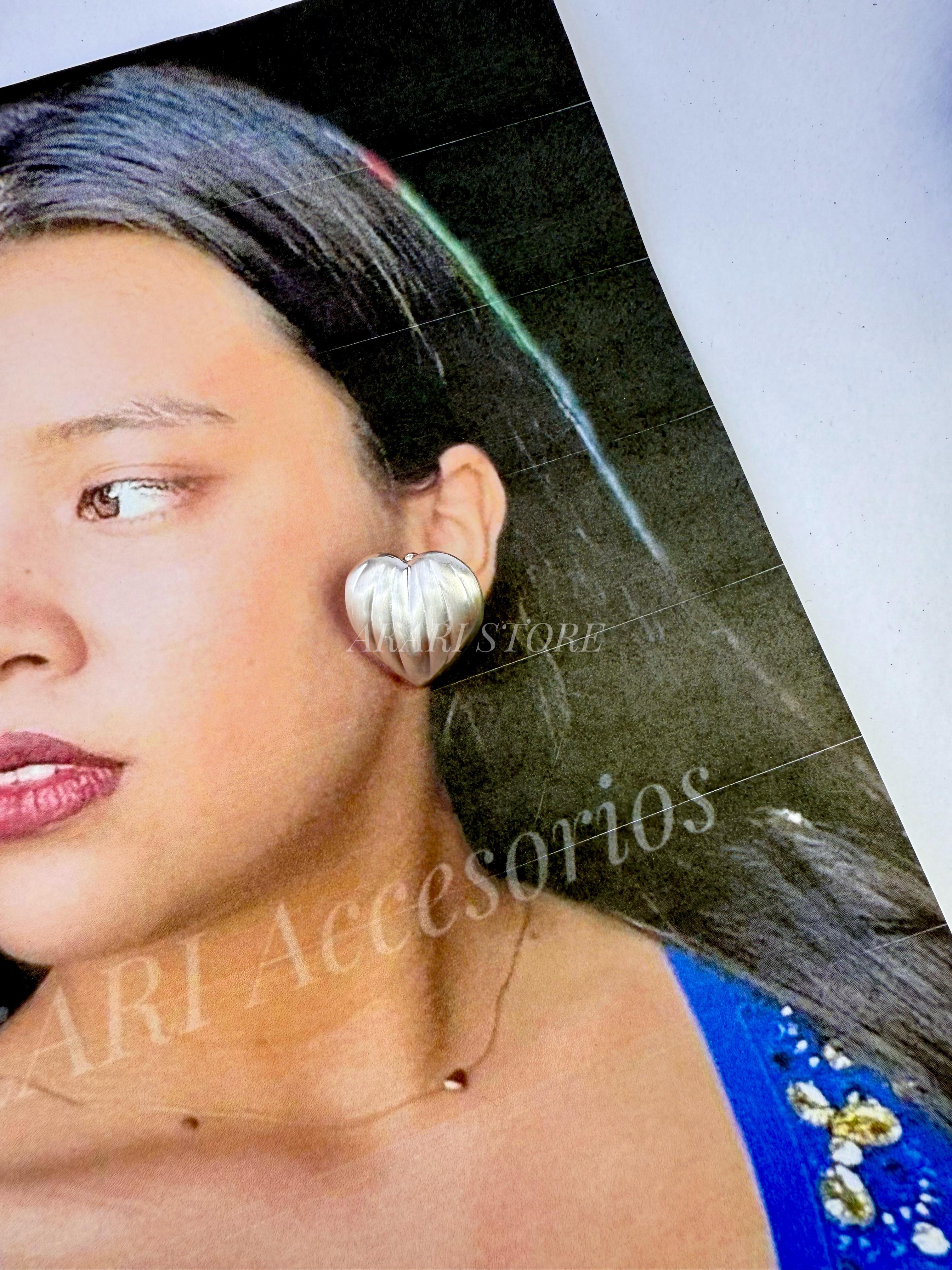 Aretes con Escudo de Corazón