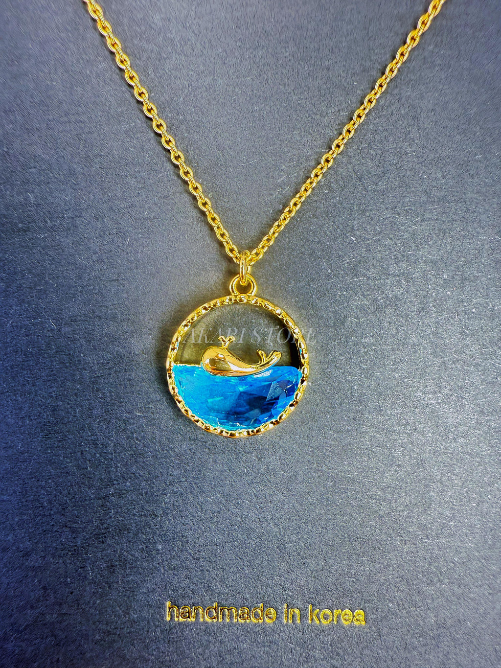 Cadena con Dije de Moneda con Delfín