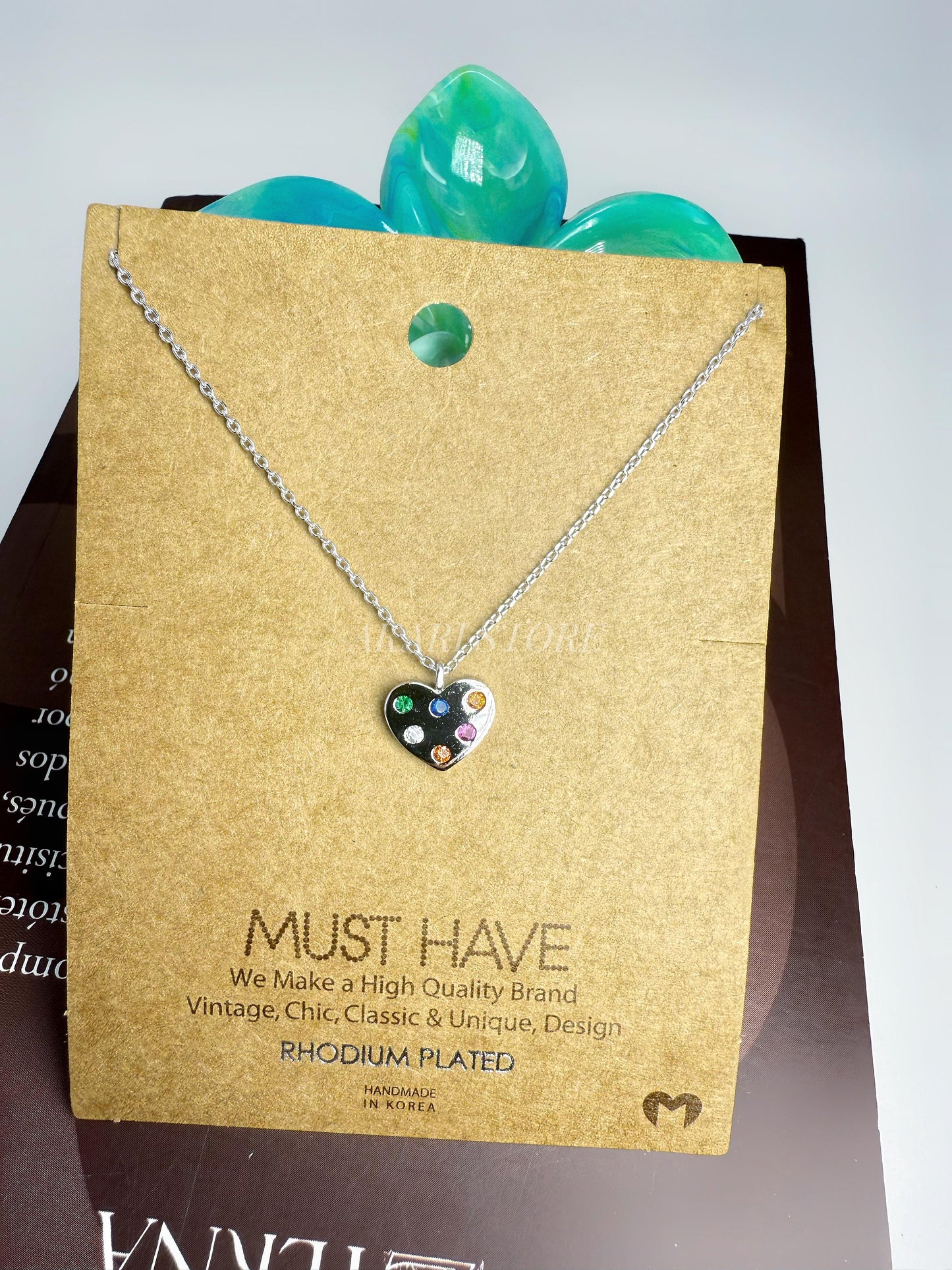 Cadena Dije de Corazón con Tachuelas de Arcoíris