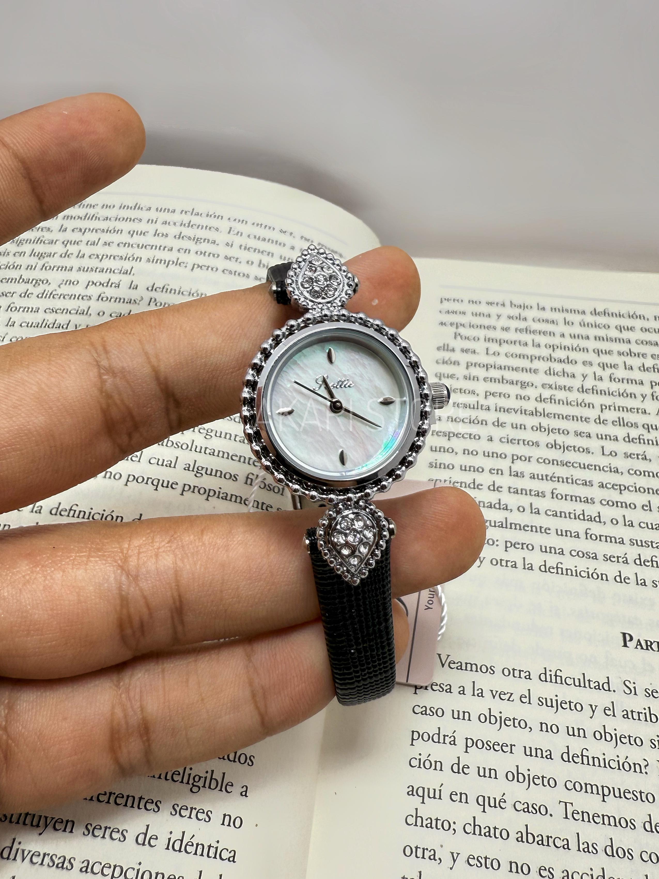 Reloj correa de cuerina