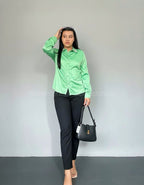 Looks pantalón de pinzas negro