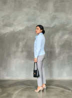 Looks blusa manga larga celeste con rosa 3D