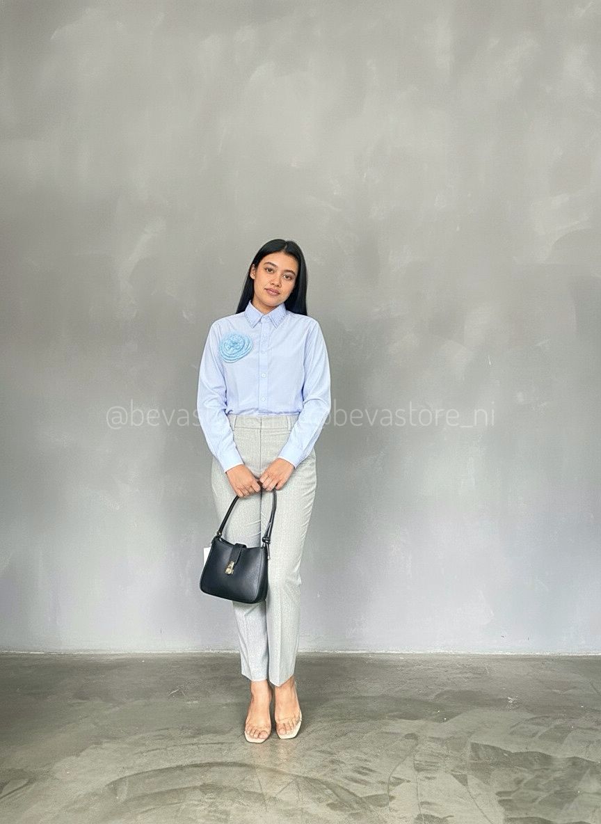 Looks blusa manga larga celeste con rosa 3D