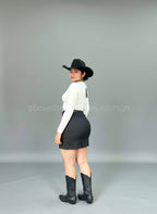 Looks falda cargo negra