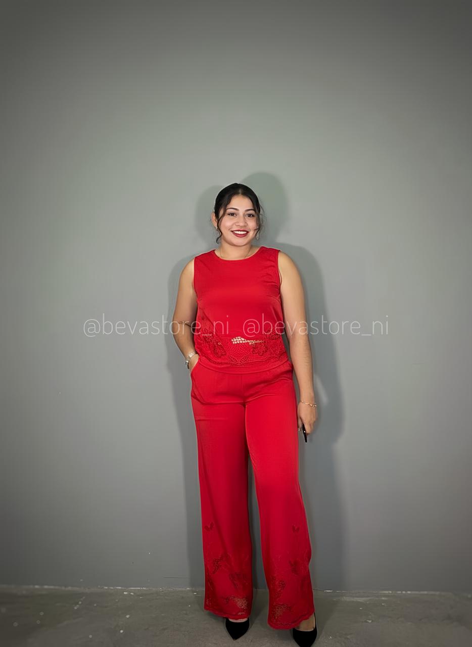 Conjunto bordado rojo
